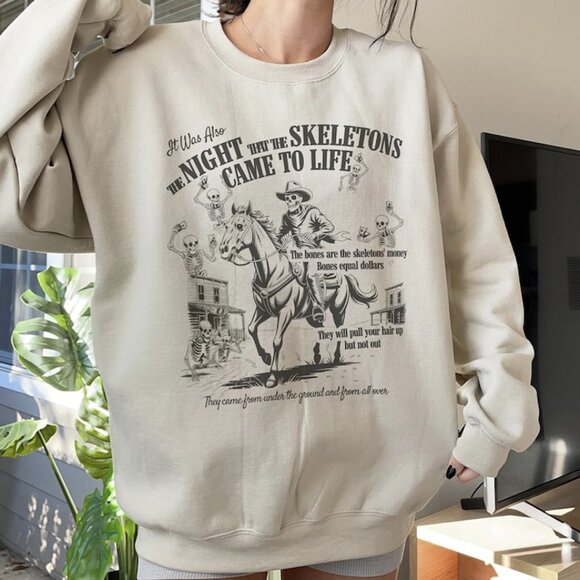 Gildan Tops - I Think You Should Leave Shirt Night The Skeletons Came To Life Skeleton Song